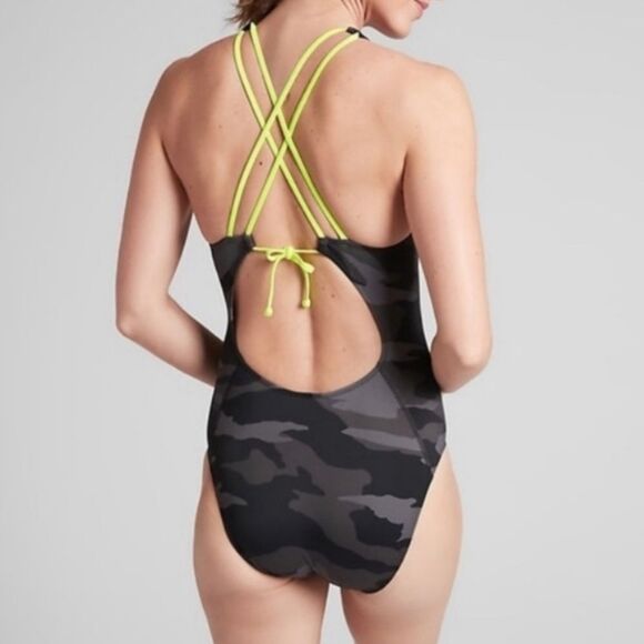 Athleta 38 Freestyle Camo One Piece - New - Picture 2 of 4